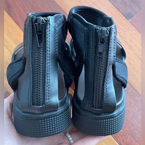 MIA Black Reed Platform Sandals - Picture 9 of 9